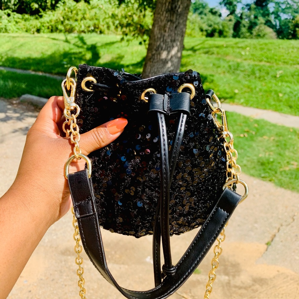 **** NEW ARRIVAL Black sequin handbag